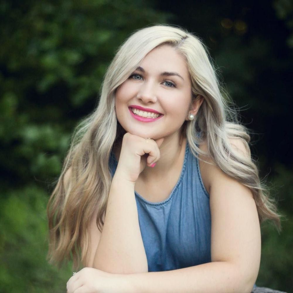 Meet your Posher, Hayley